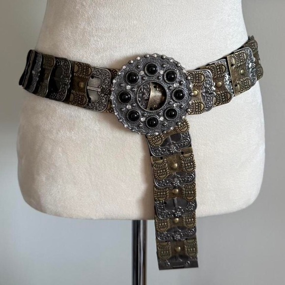 The Unbranded Brand Accessories - Bronze and silver vintage ornate belt with metal buckle Super unique